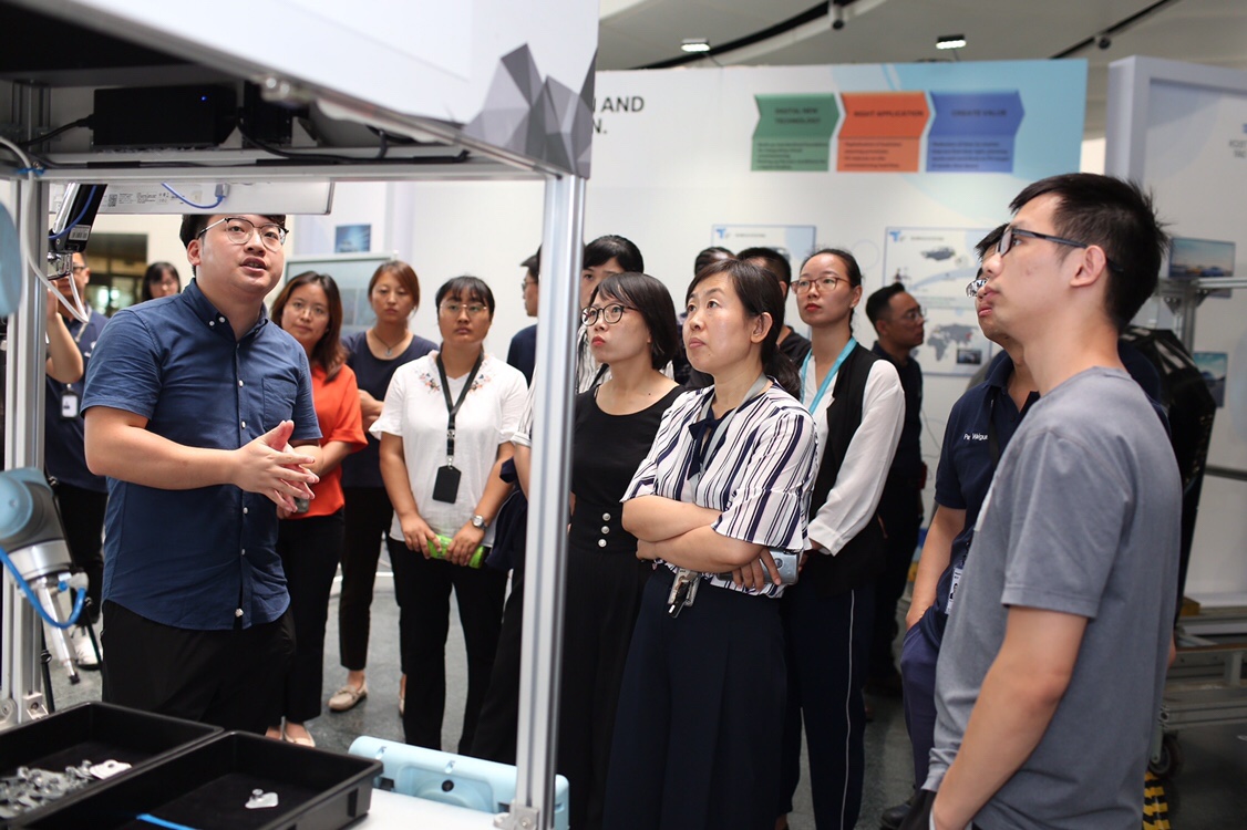 梅卡曼德受邀參加寶馬TechDay活動，榮獲TECHATHON AWARD獎